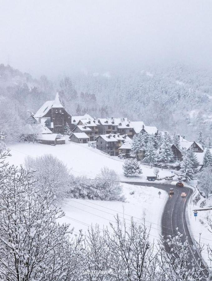 Apartament Tredos, Casa Adosada. Baqueira Zewnętrze zdjęcie